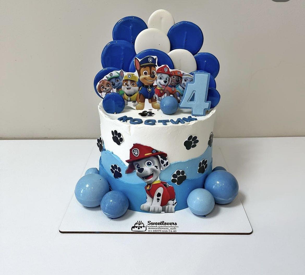 A placeholder cakes with #927D96 background.