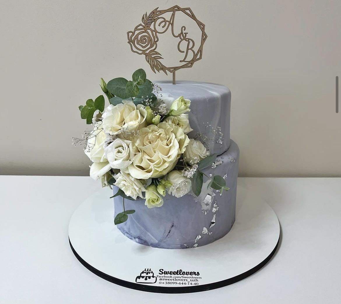 A placeholder cakes with #BF9579 background.