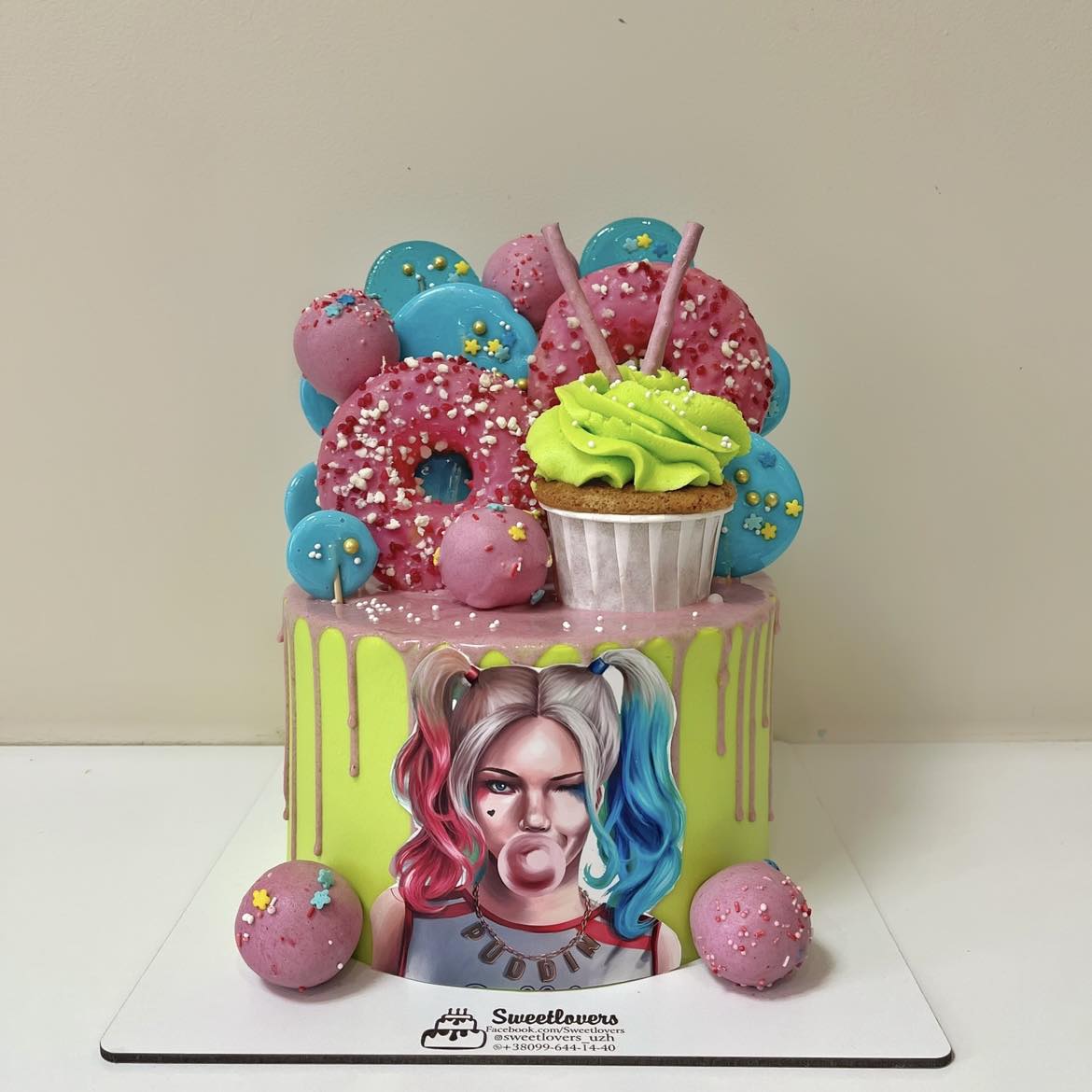 A placeholder cakes with #BF9579 background.