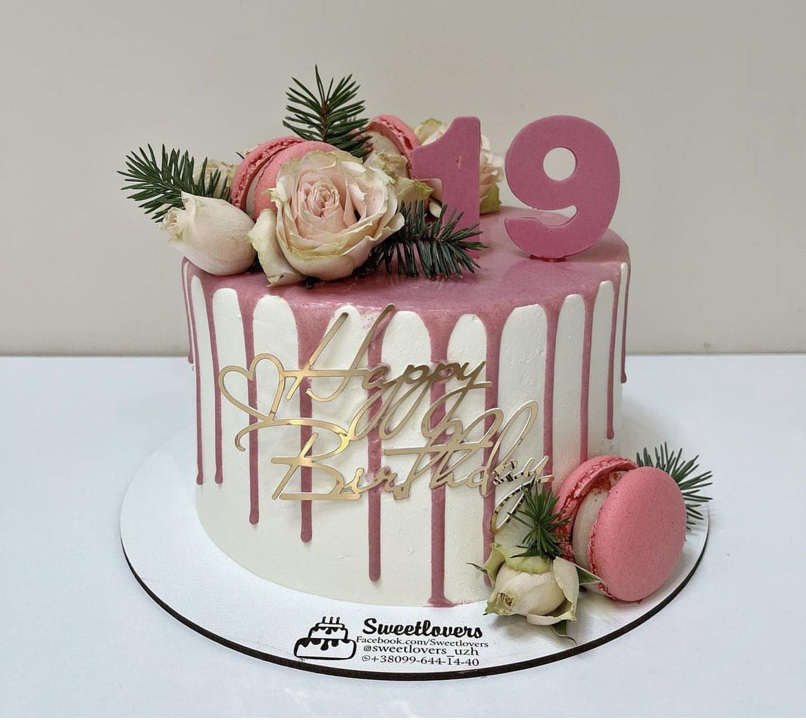 A placeholder cakes with #9A5C66 background.