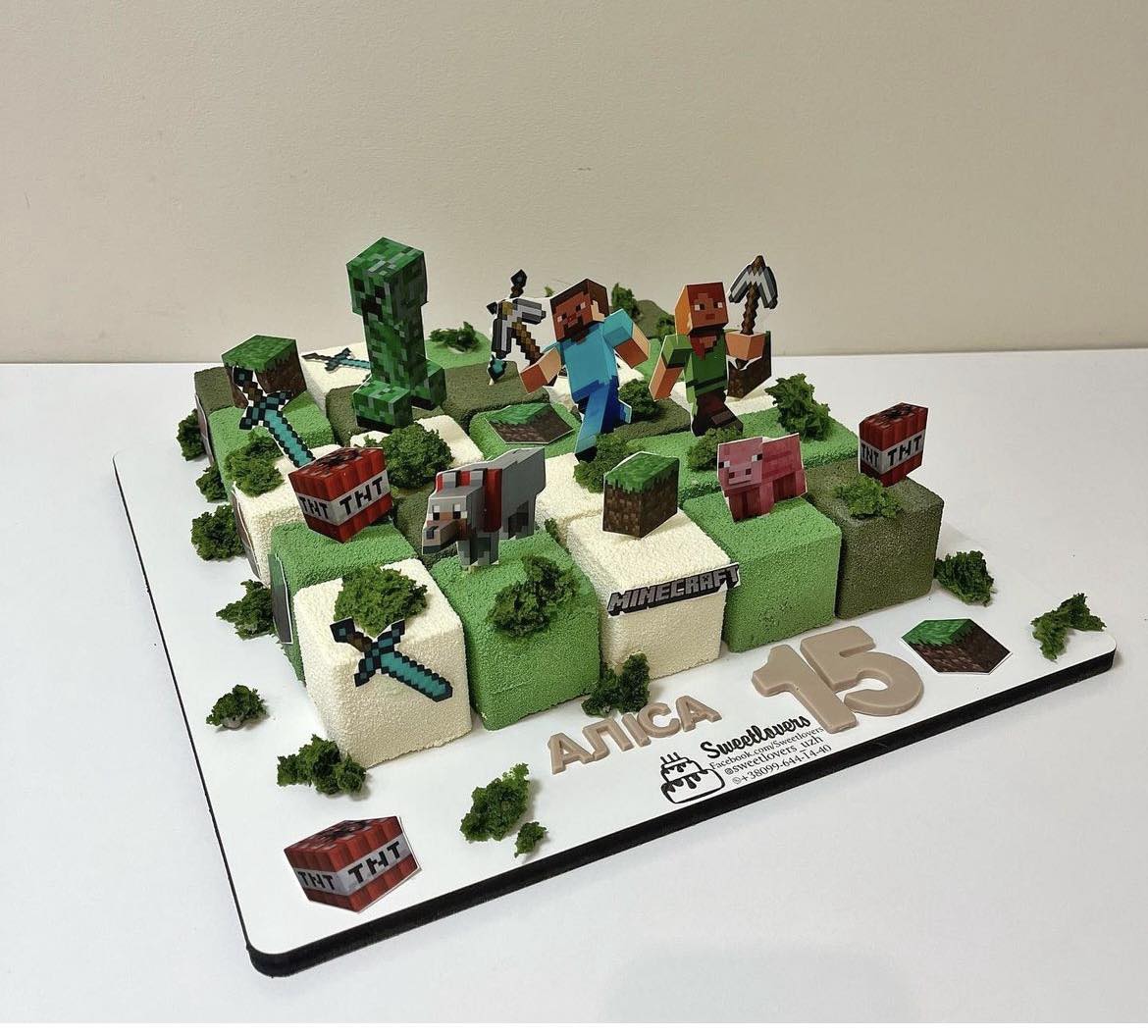 A placeholder cakes with #D89682 background.
